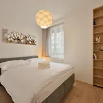 Charming & Cozy Ambiente Aparthotel Bratislava
