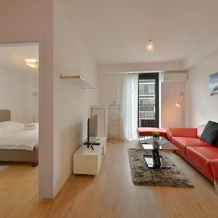 Aparthotel Charming & Cozy Ambiente 3*