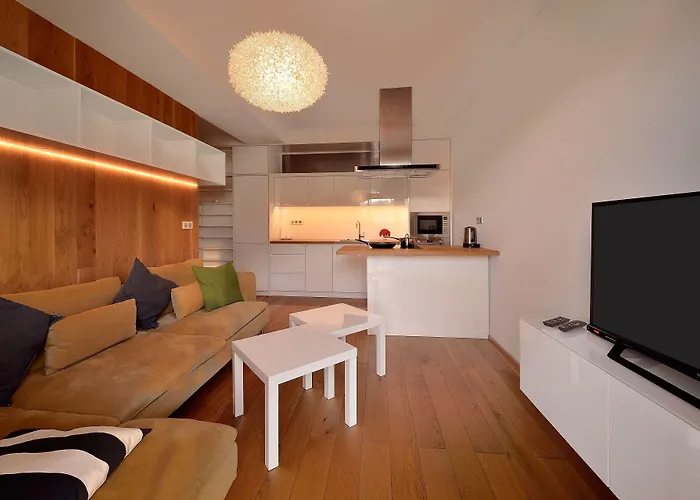 Ξενοδοχείο με διαμερίσματα Charming & Cozy Ambiente Μπρατισλάβα