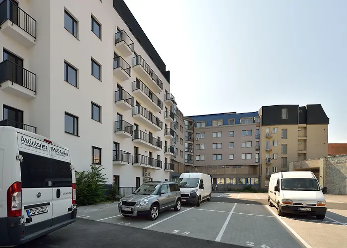 Charming & Cozy Ambiente Apartahotel 3*